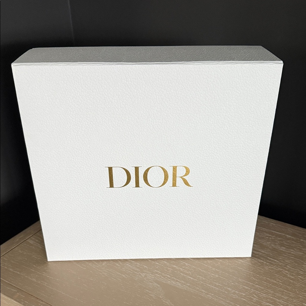DIOR FLIP LID GIFT BOX